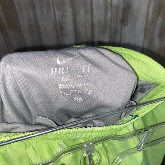 Nike Green Tempo Track Shorts - Picture 4 of 5